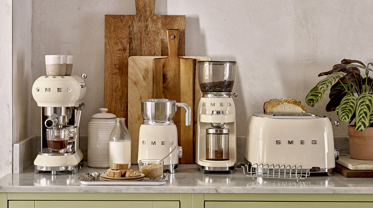 Smeg toaster, Smeg manual espresso machine, Smeg coffee grinder, Smeg milk frother